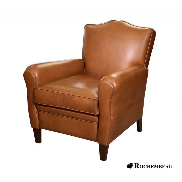 37 Fauteuil 164 petit moustache 1467 Fauteuil Club petit Moustache marron Rochembeau01.jpg