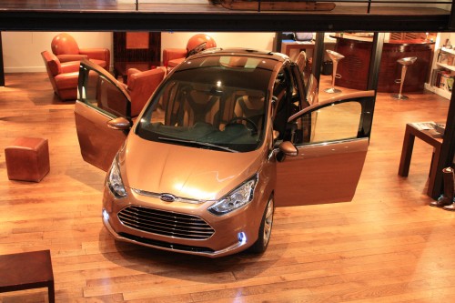 Ford BMax fauteuils club.JPG